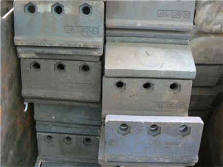 顎式破碎調(diào)整座斷