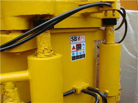 顎式破碎機設計與檢修