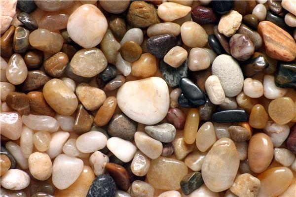 投資一條時(shí)產(chǎn)100噸的制砂機(jī)生產(chǎn)線需要多少錢？